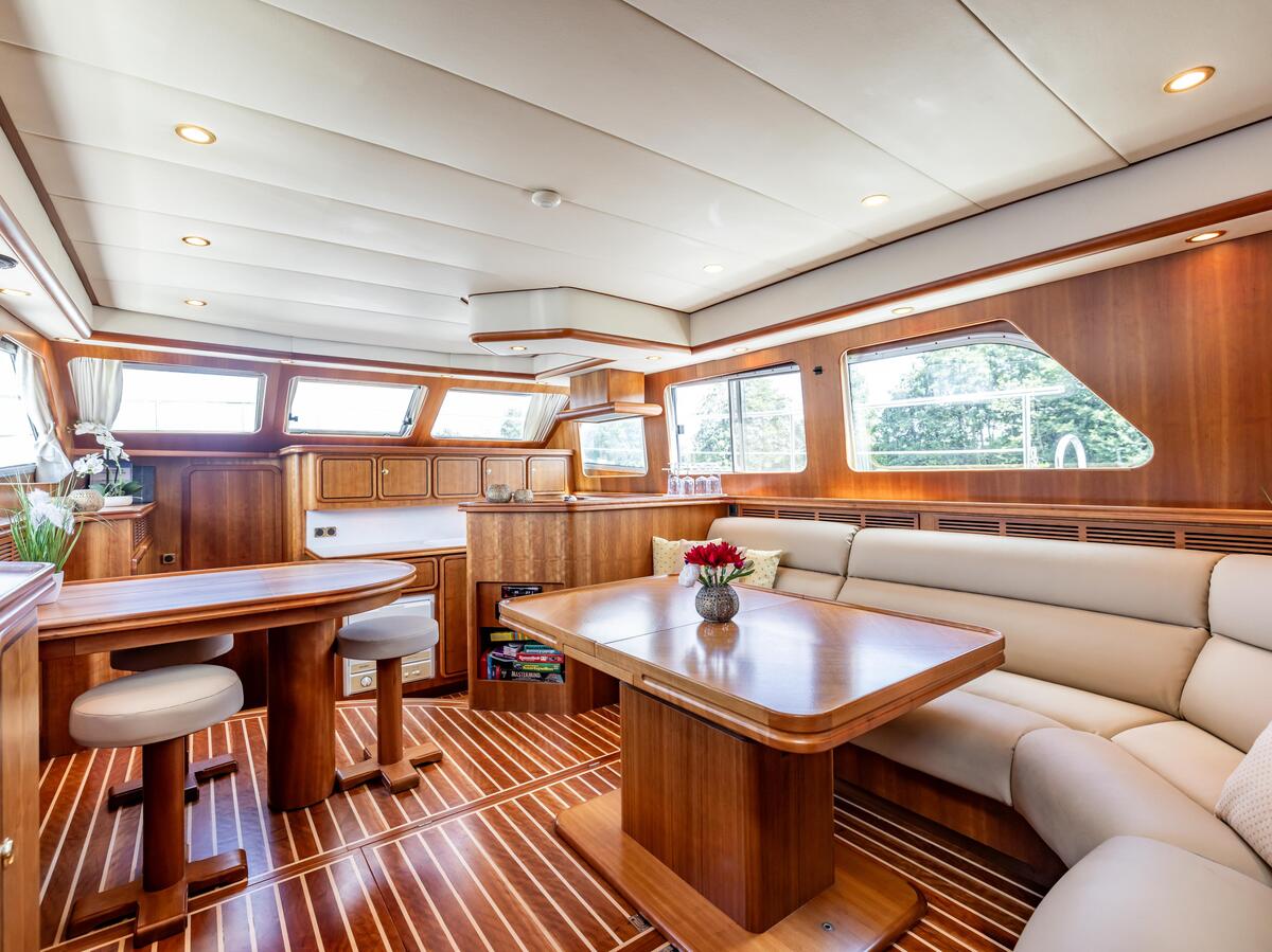 foto: 27 Linssen  Grand Sturdy 500 Variotop