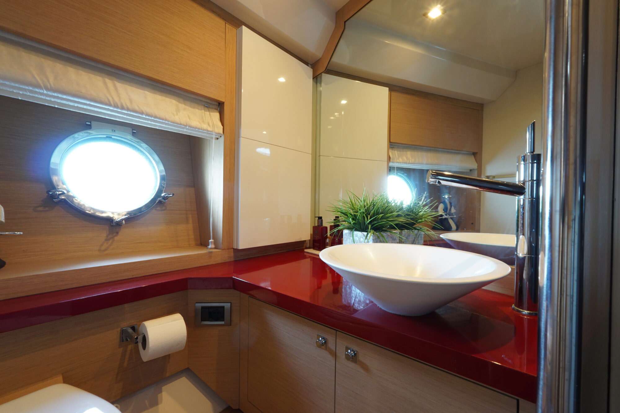 foto: 32 Sessa Sessa C52 HT