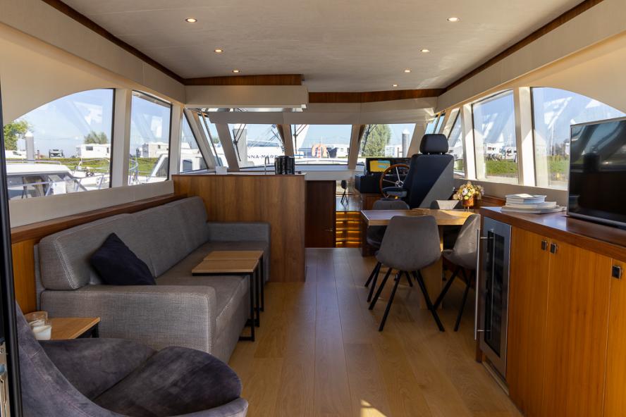 foto: 21 Van den Hoven 1700 Executive MK 2