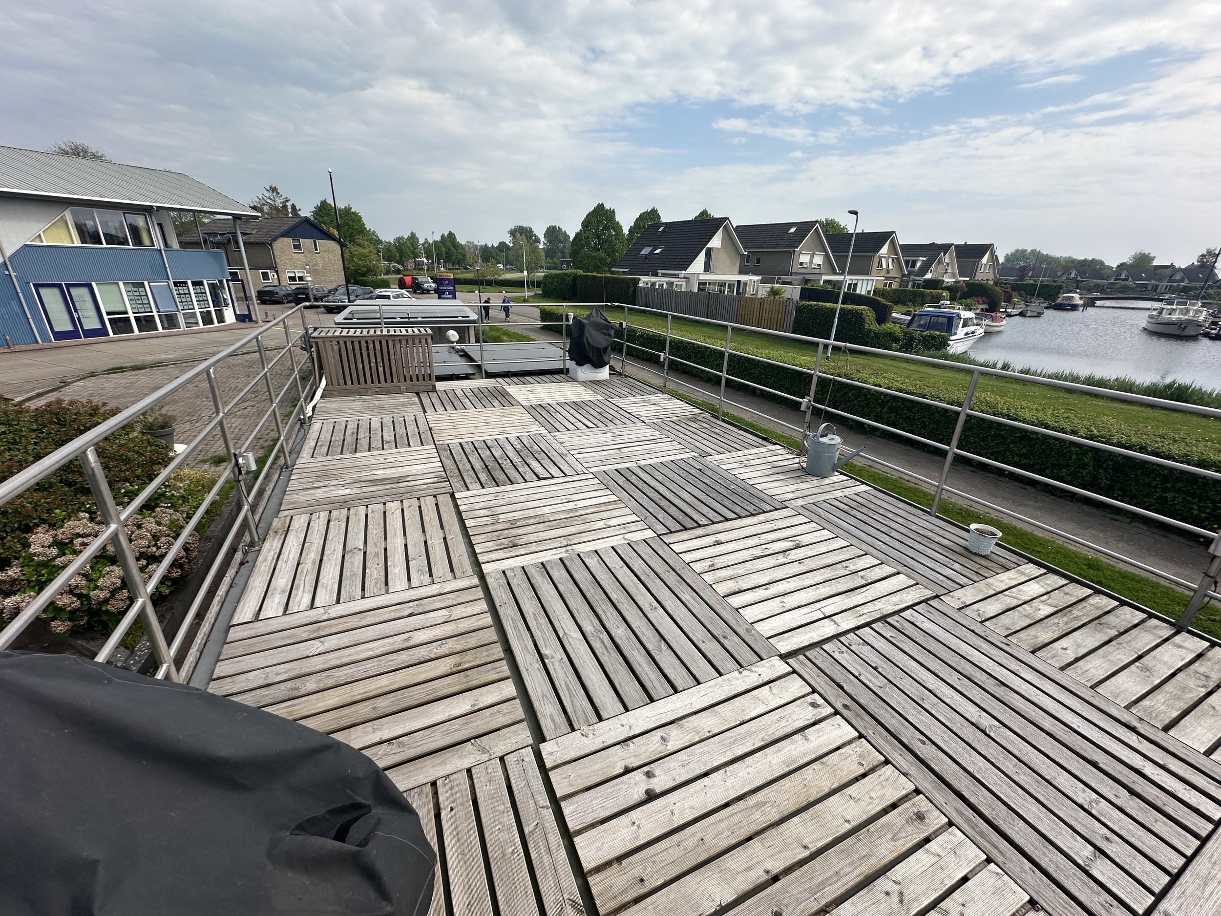 foto: 11 Lotus Houseboats 12 XT - Boven Besturing