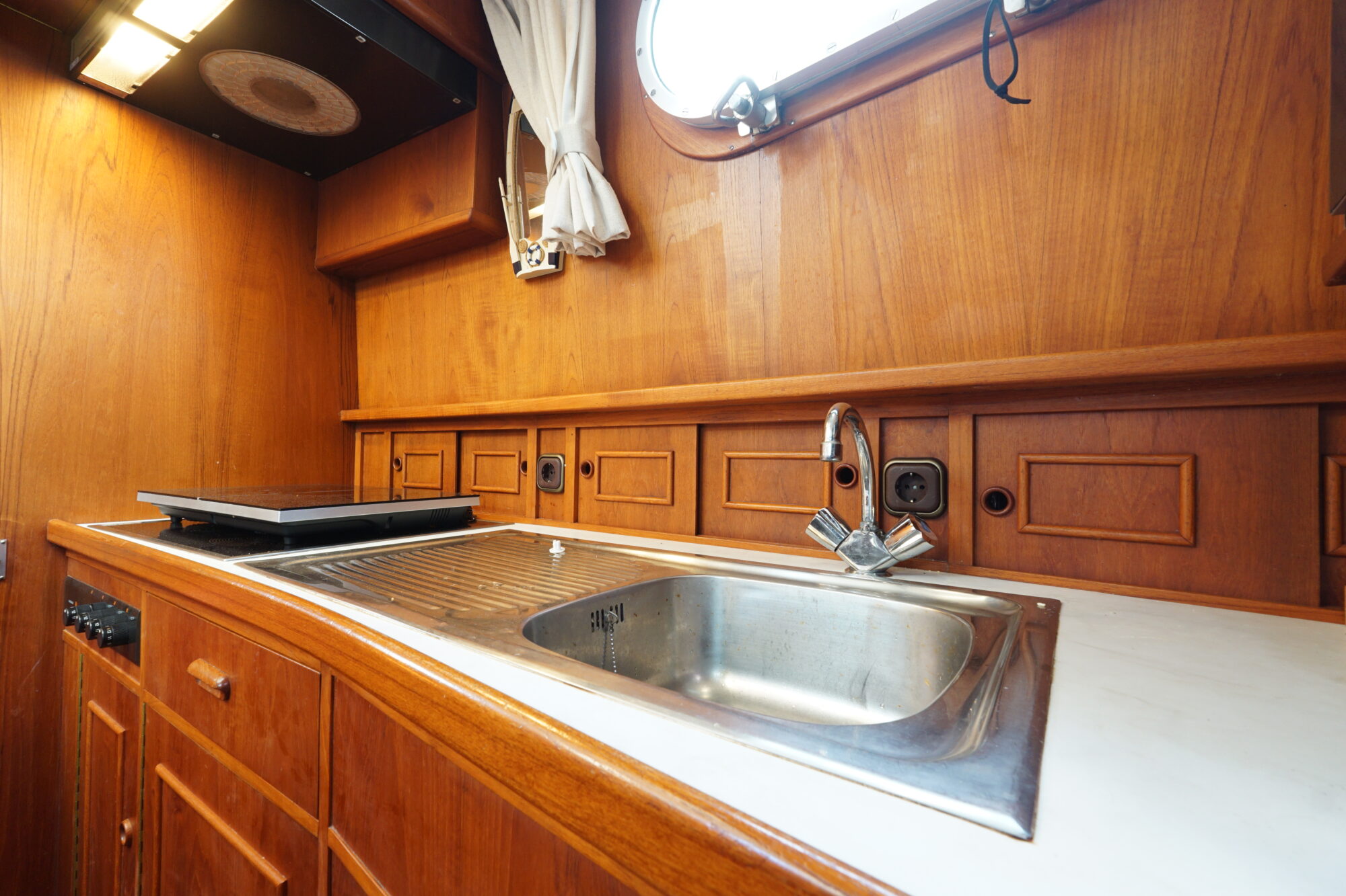foto: 34 Damen Damen Pushy Cat 15.00 AK Cabrio