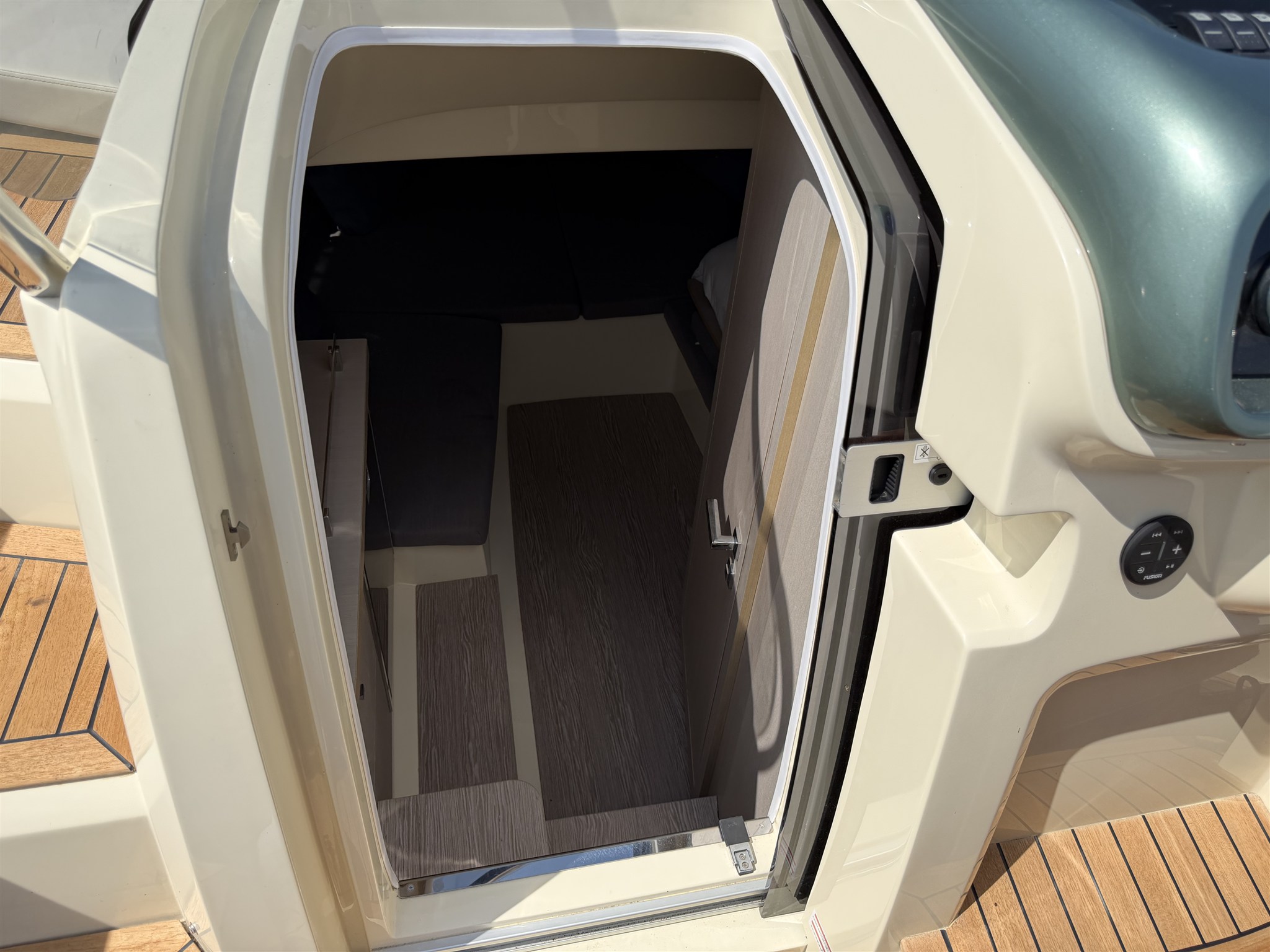 foto: 9 Invictus GT 280