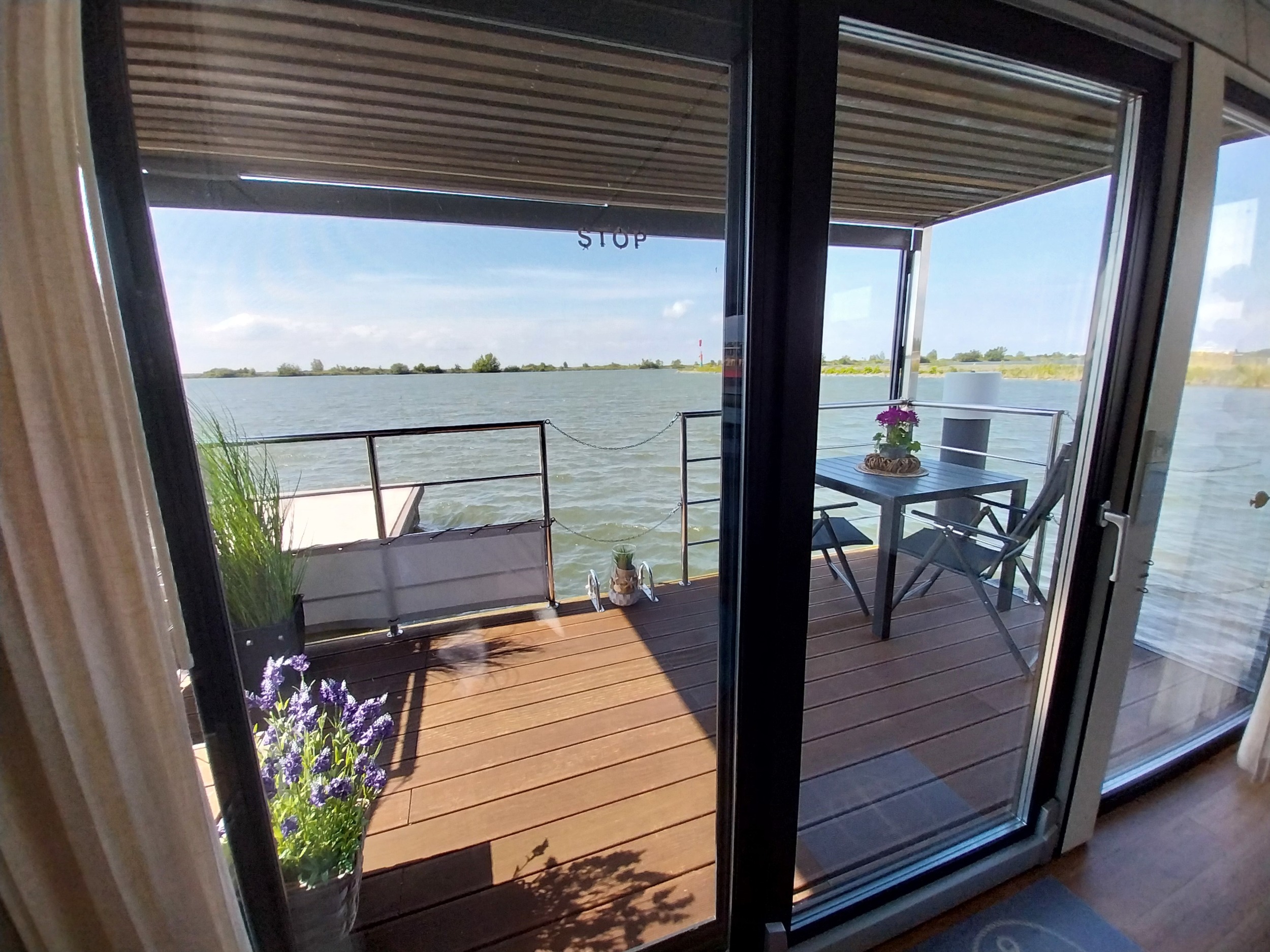 foto: 7 HT4 Houseboat Lelystad Ligplaats