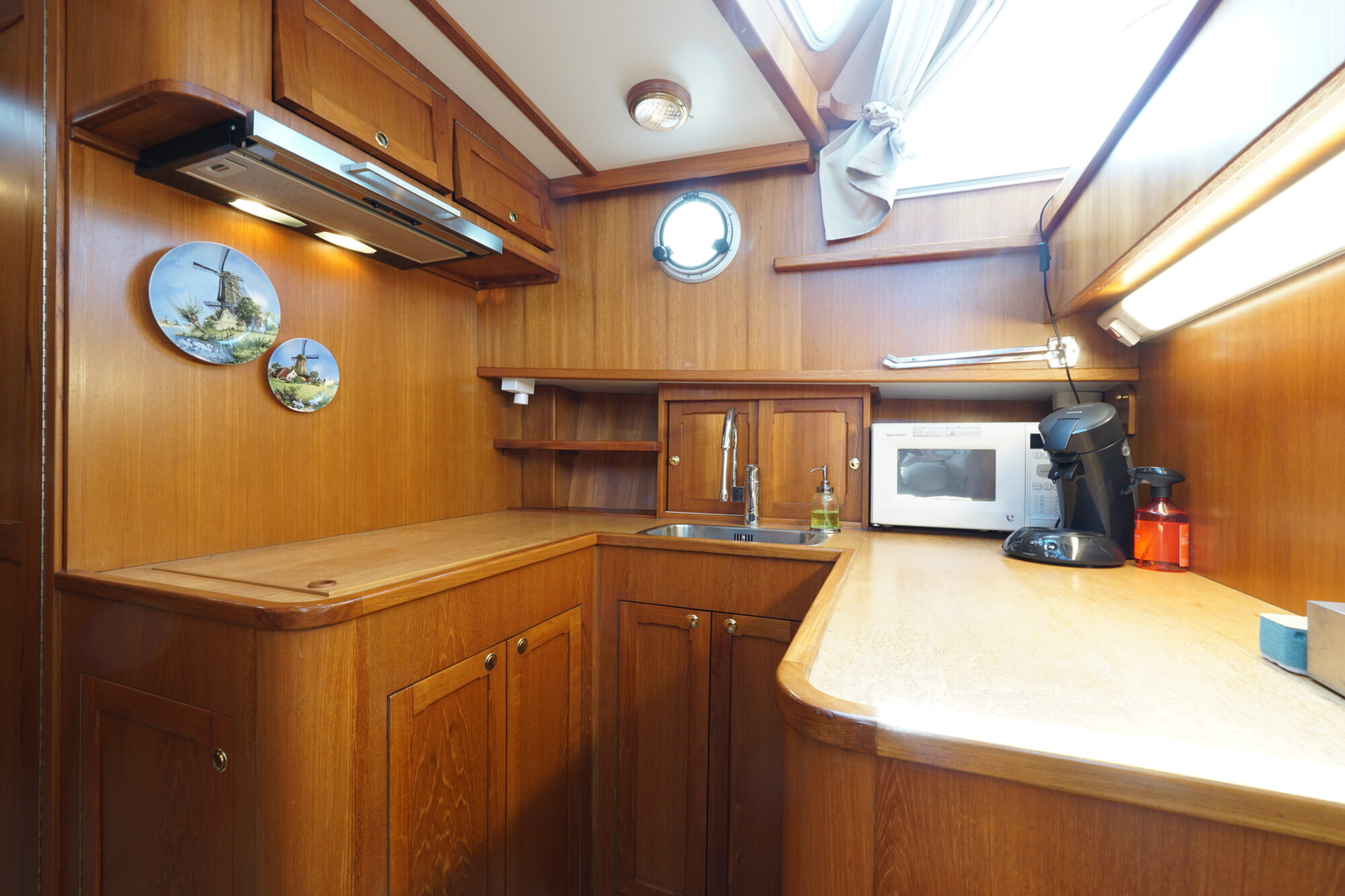 foto: 34 Flevo Flevo Spiegelkotter 12.50 AK Cabrio