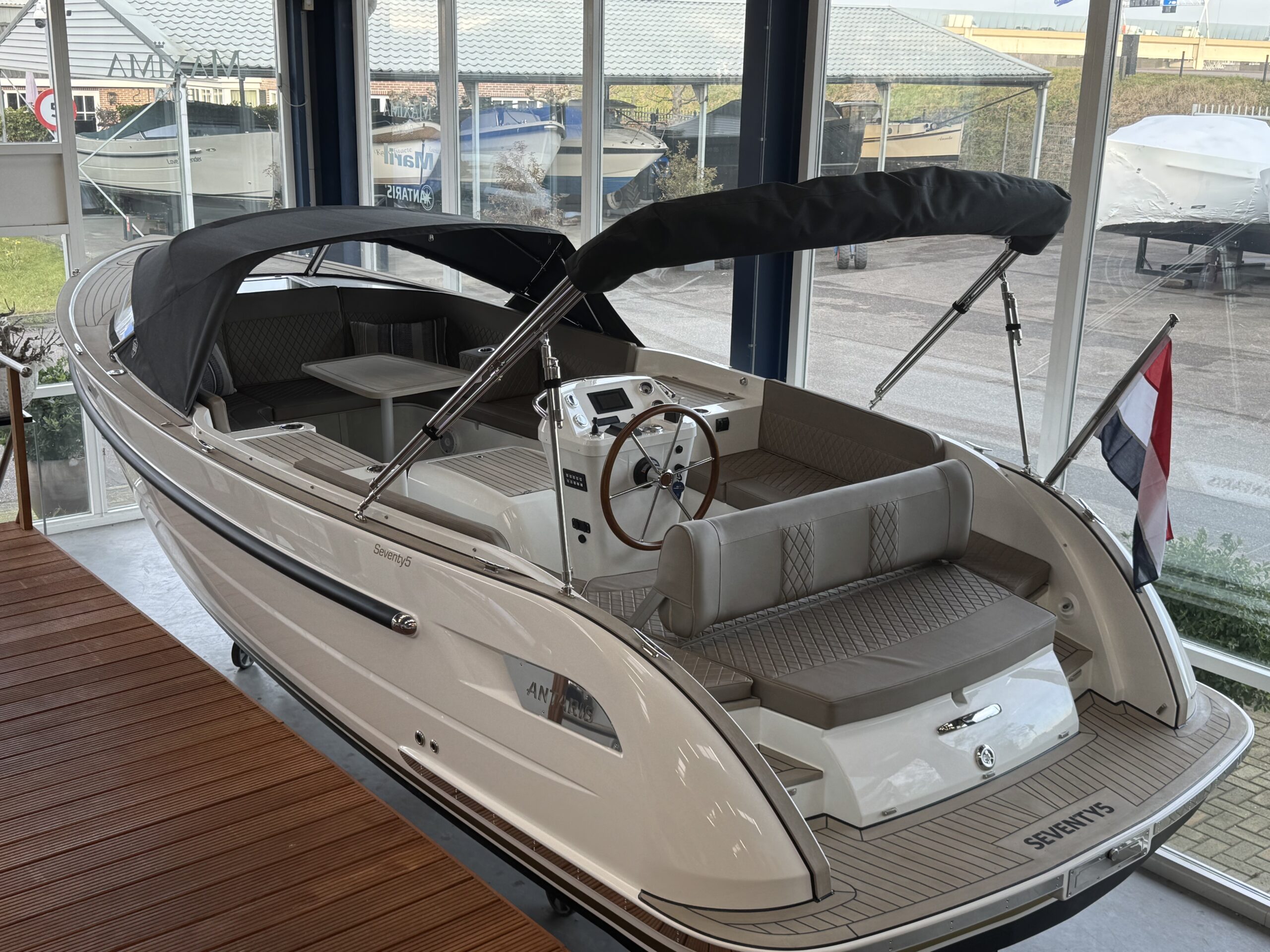 foto: 5 Antaris Seventy5 Hybride (op voorraad)