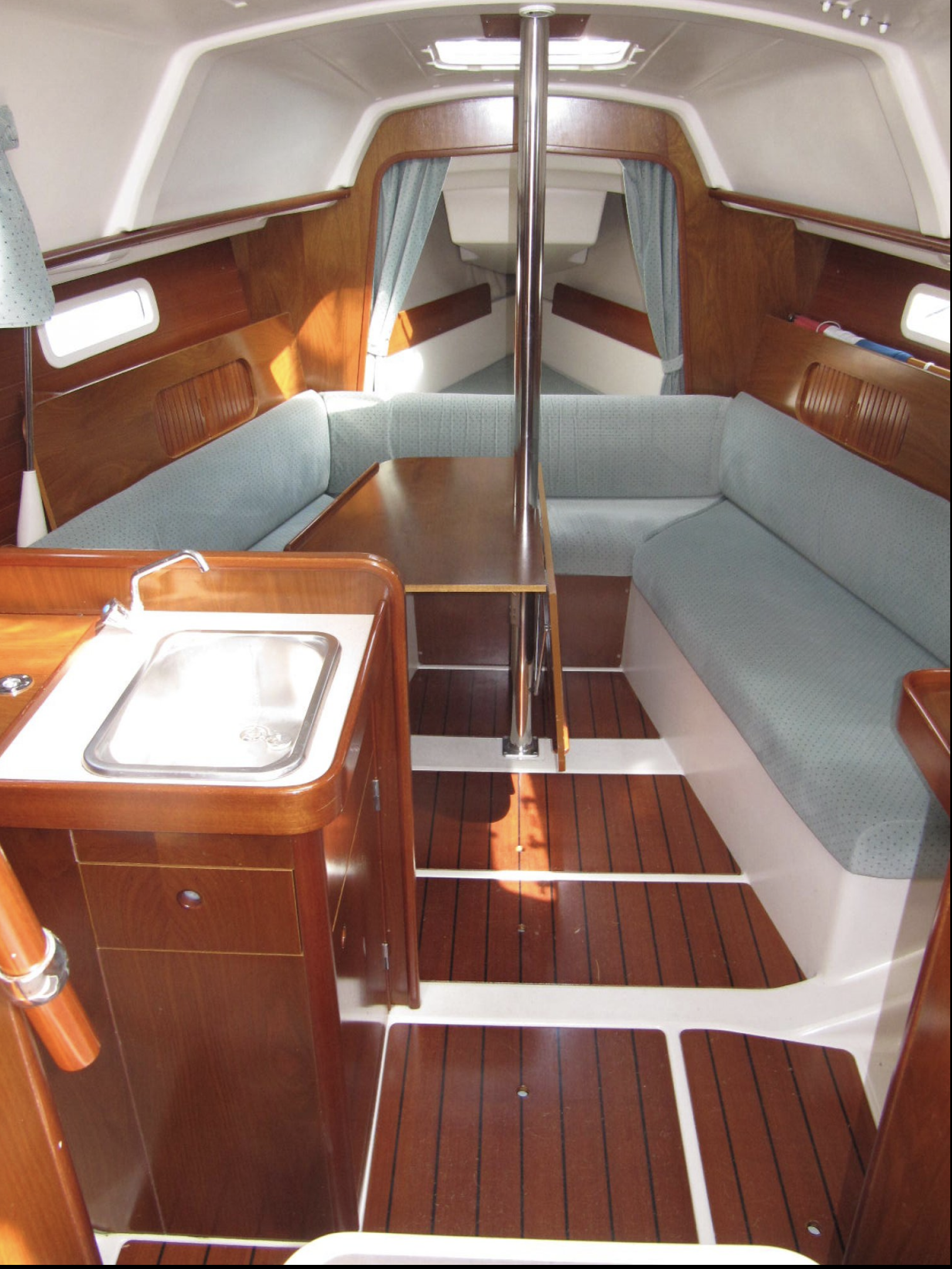 foto: 6 Beneteau Oceanis 281