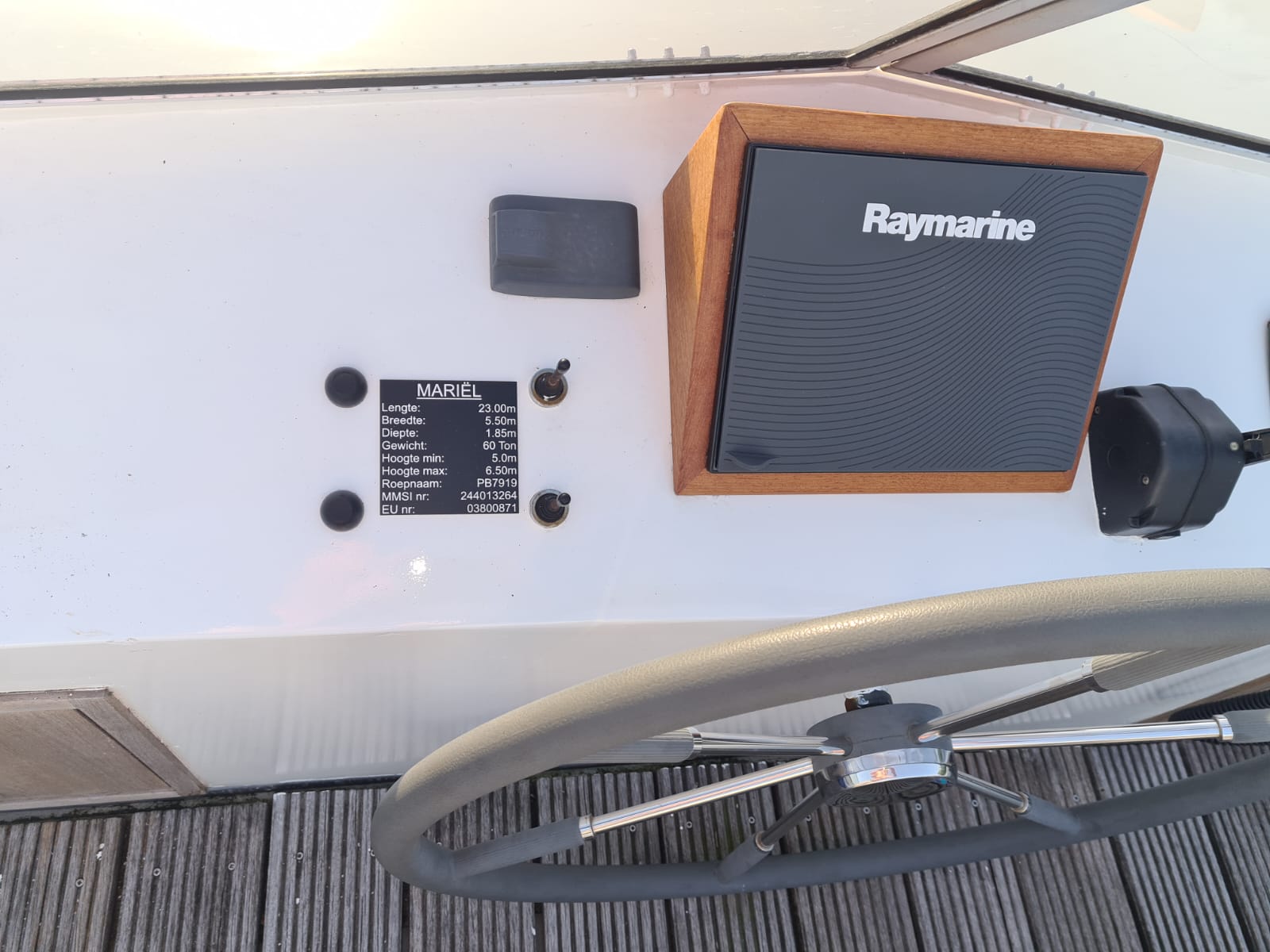 foto: 12 Jacabo 2300 (Varend woonschip)