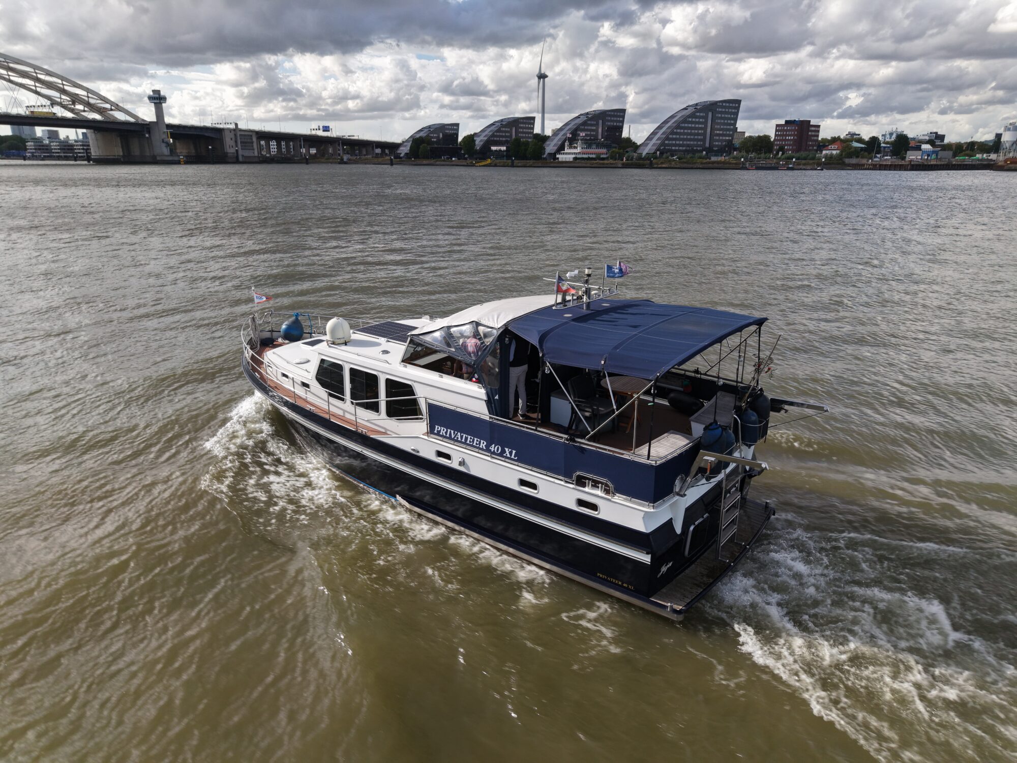 foto: 11 Privateer Privateer 40 XL Cabrio