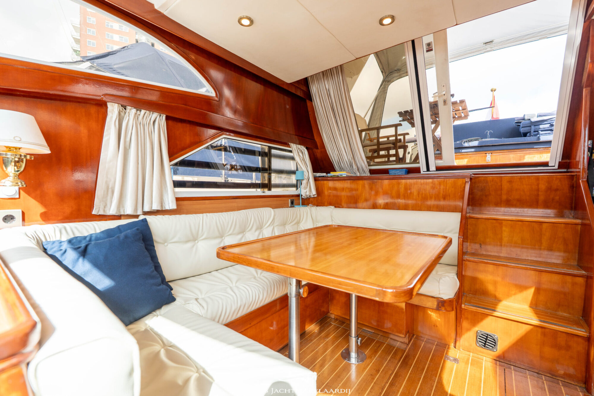 foto: 28 Astor Astor 37 Flybridge