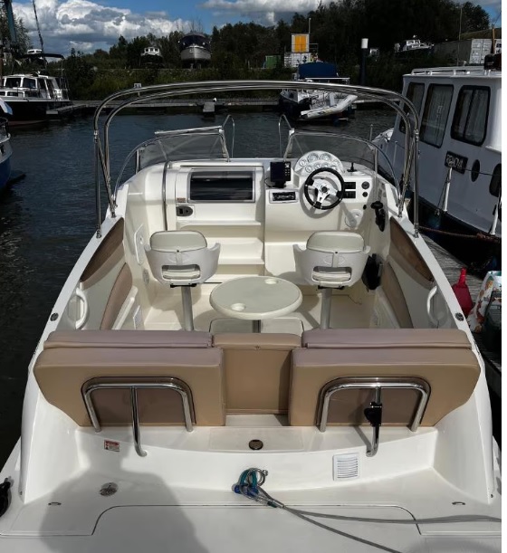 foto: 4 Quicksilver 640  Cabin