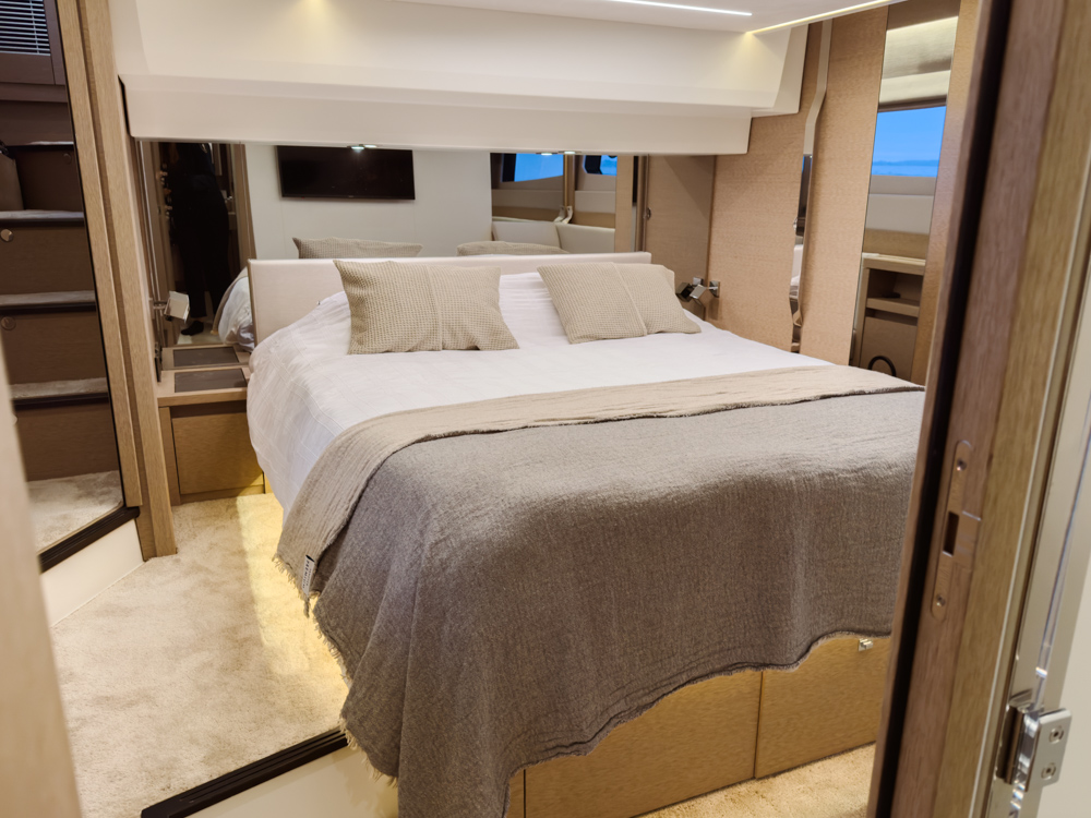 foto: 14 Prestige 520S 