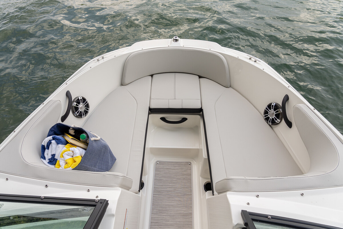 foto: 6 Sea Ray SPX 210 Outboard