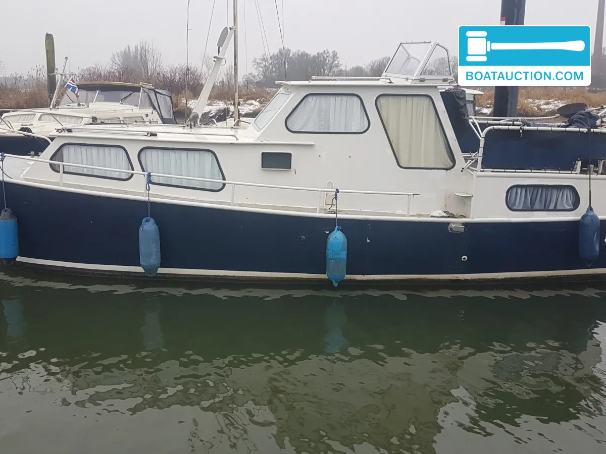 foto: 5 Motorboat 850