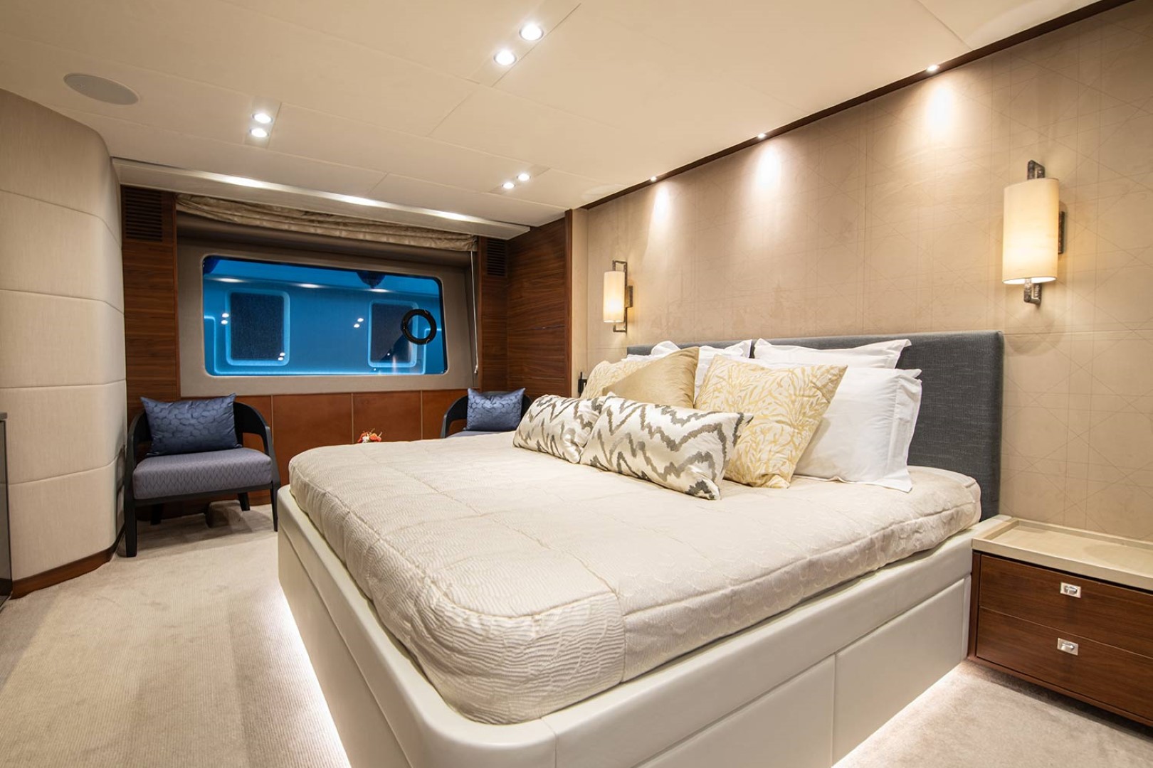 foto: 8 Princess 88 Yacht