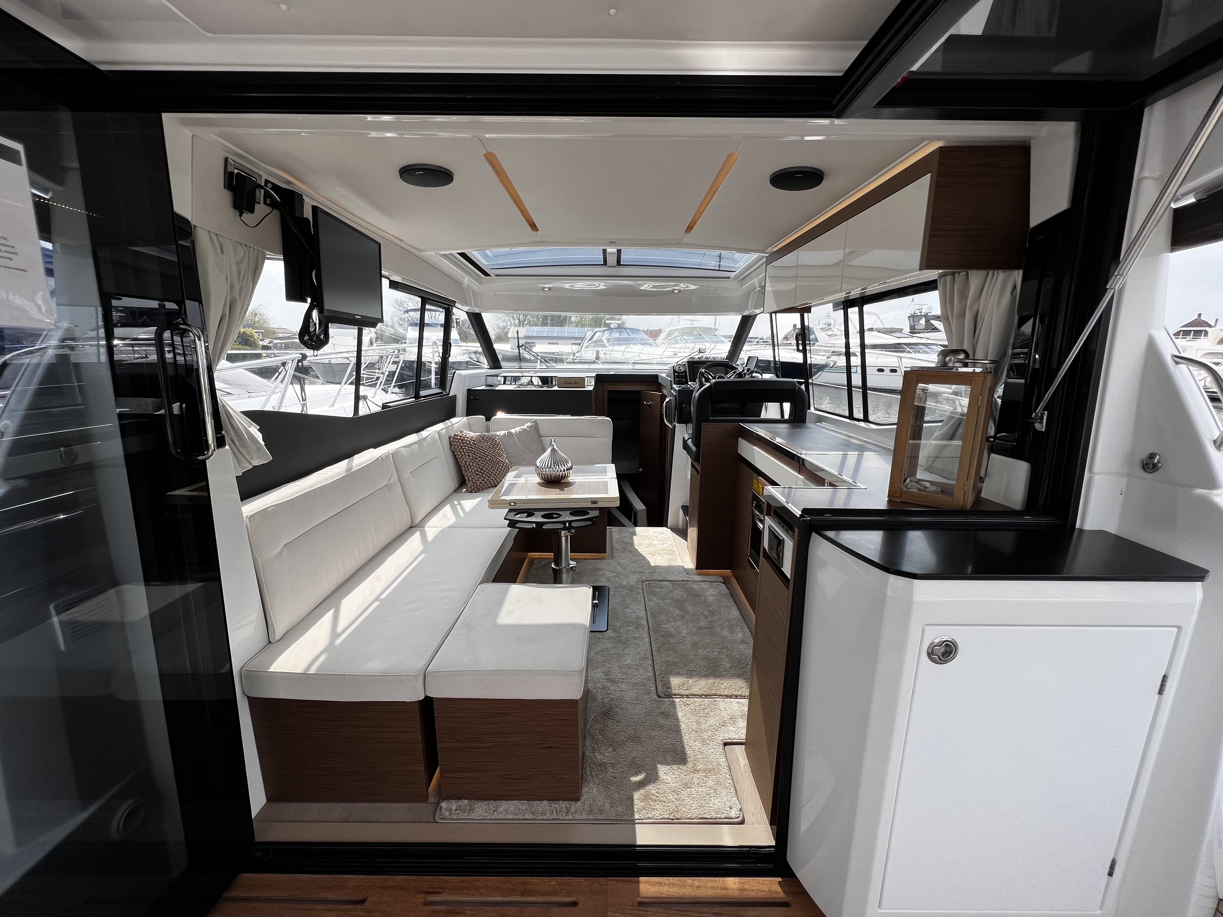 foto: 16 Jeanneau  NC37