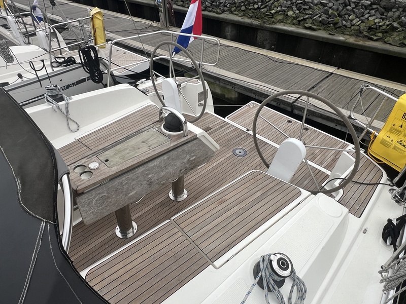foto: 9 Bavaria Cruiser 37-3