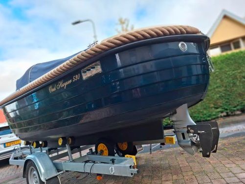 foto: 6 OudHuijzer    530 sloep