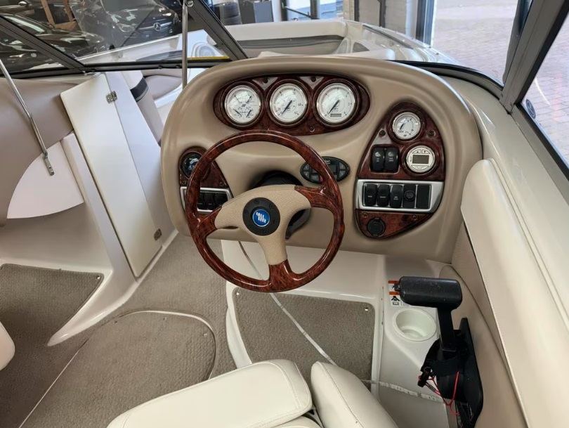 foto: 7 Four Winns  Horizon 210