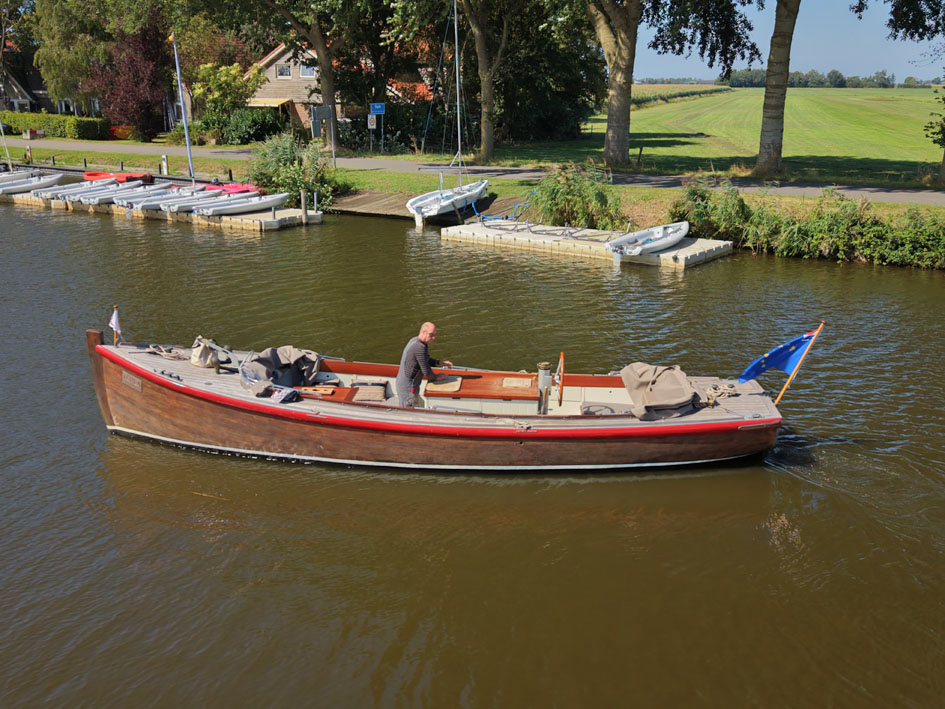 foto: 9 ex Marine Motorsloep 30
