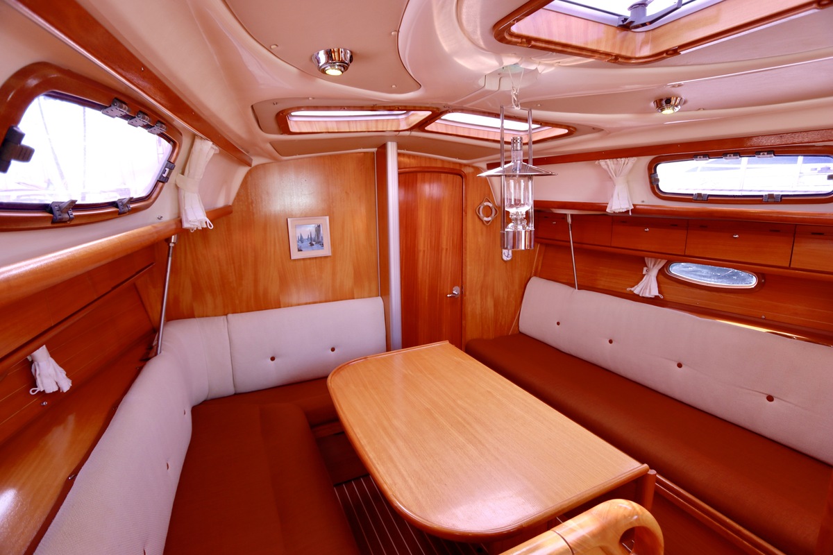 foto: 12 Bavaria  33 Cruiser