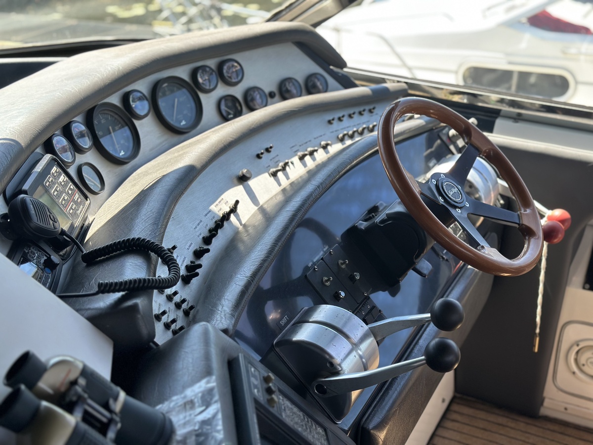 foto: 7 Sea Ray  500