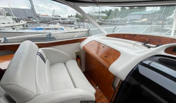 foto: 6 Nidelv   320 Cruiser