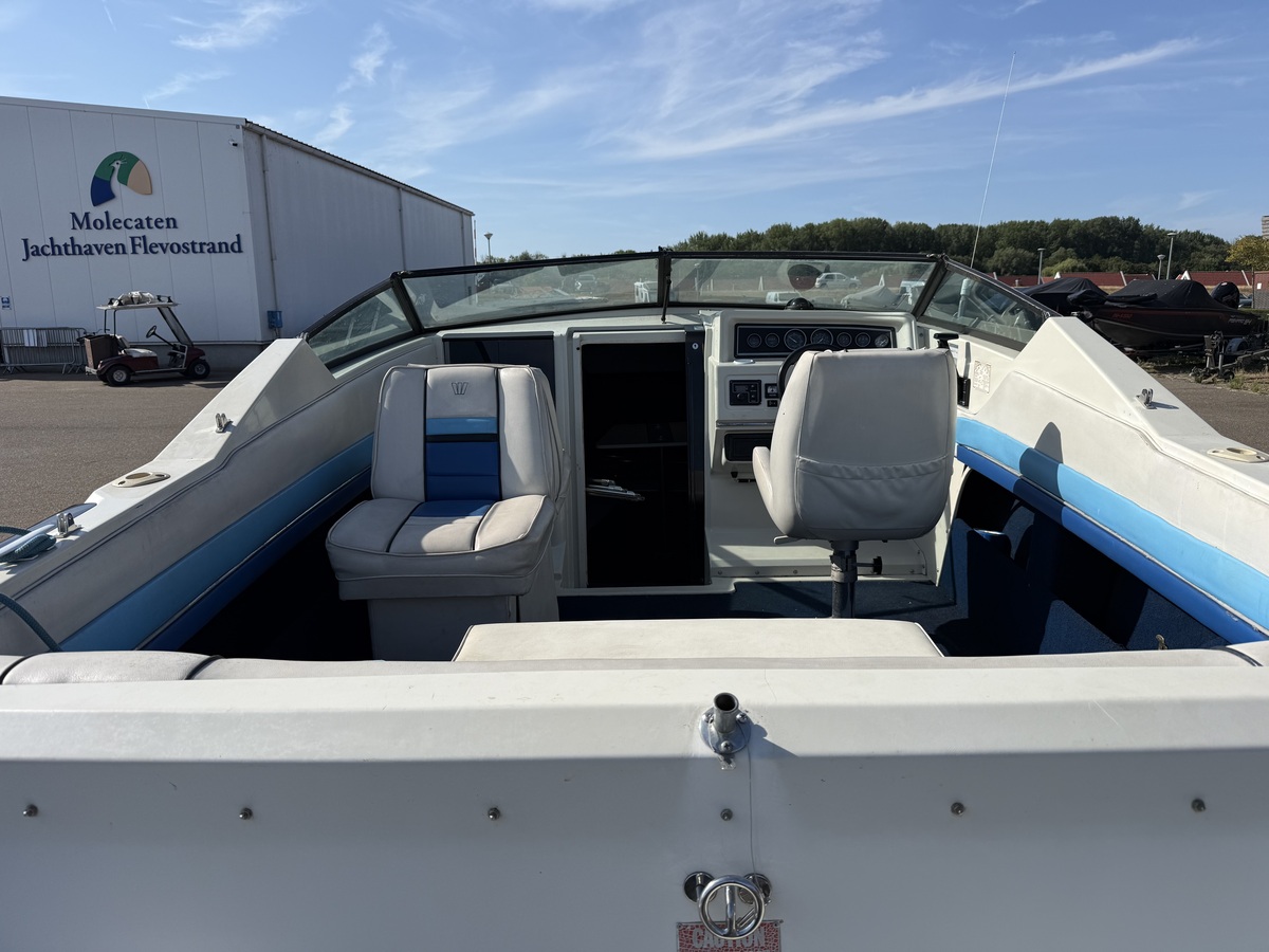 foto: 8 Wellcraft 233 Eclipse