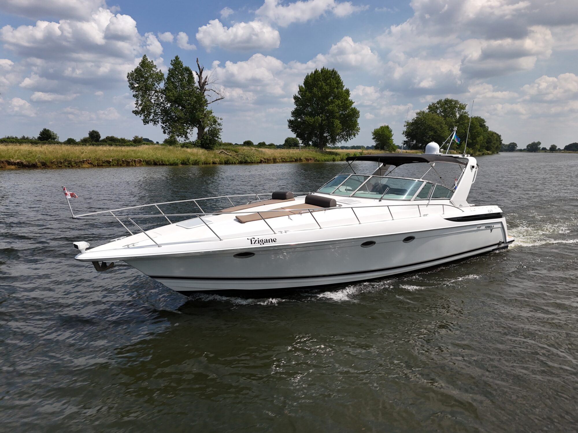 foto: 9 Formula Formula 41 PC