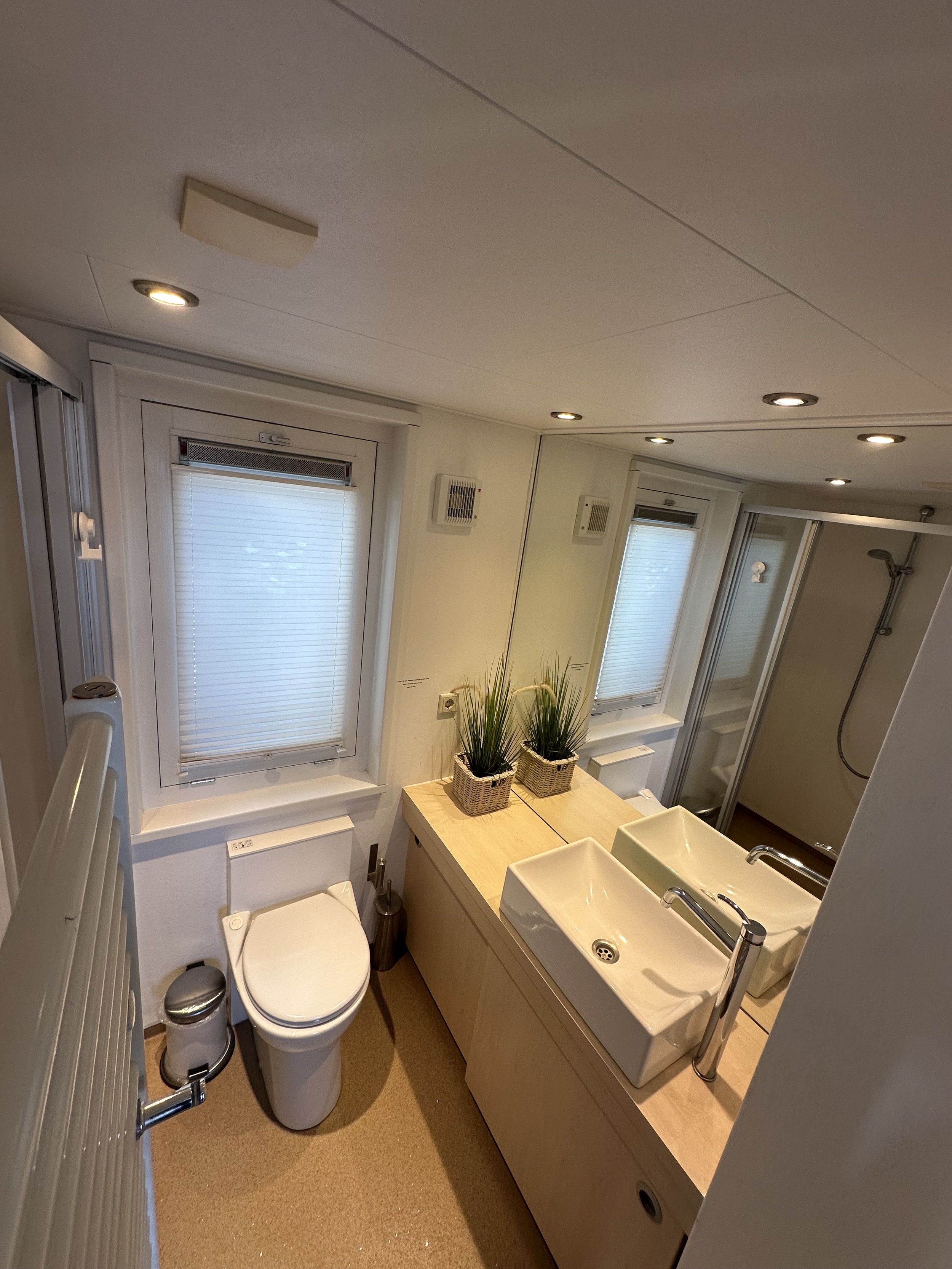 foto: 11 PRINS HOMESHIP 1350 Flark Houseboat