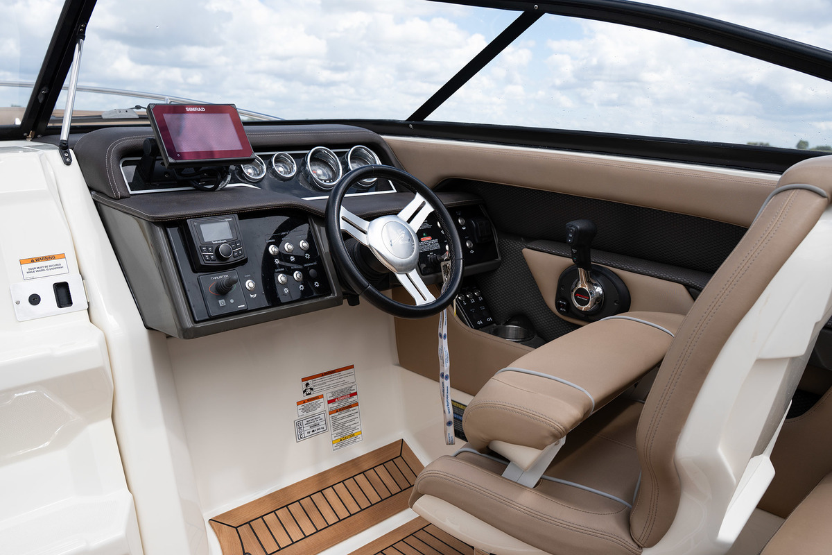 foto: 18 Sea Ray Sun Sport 250