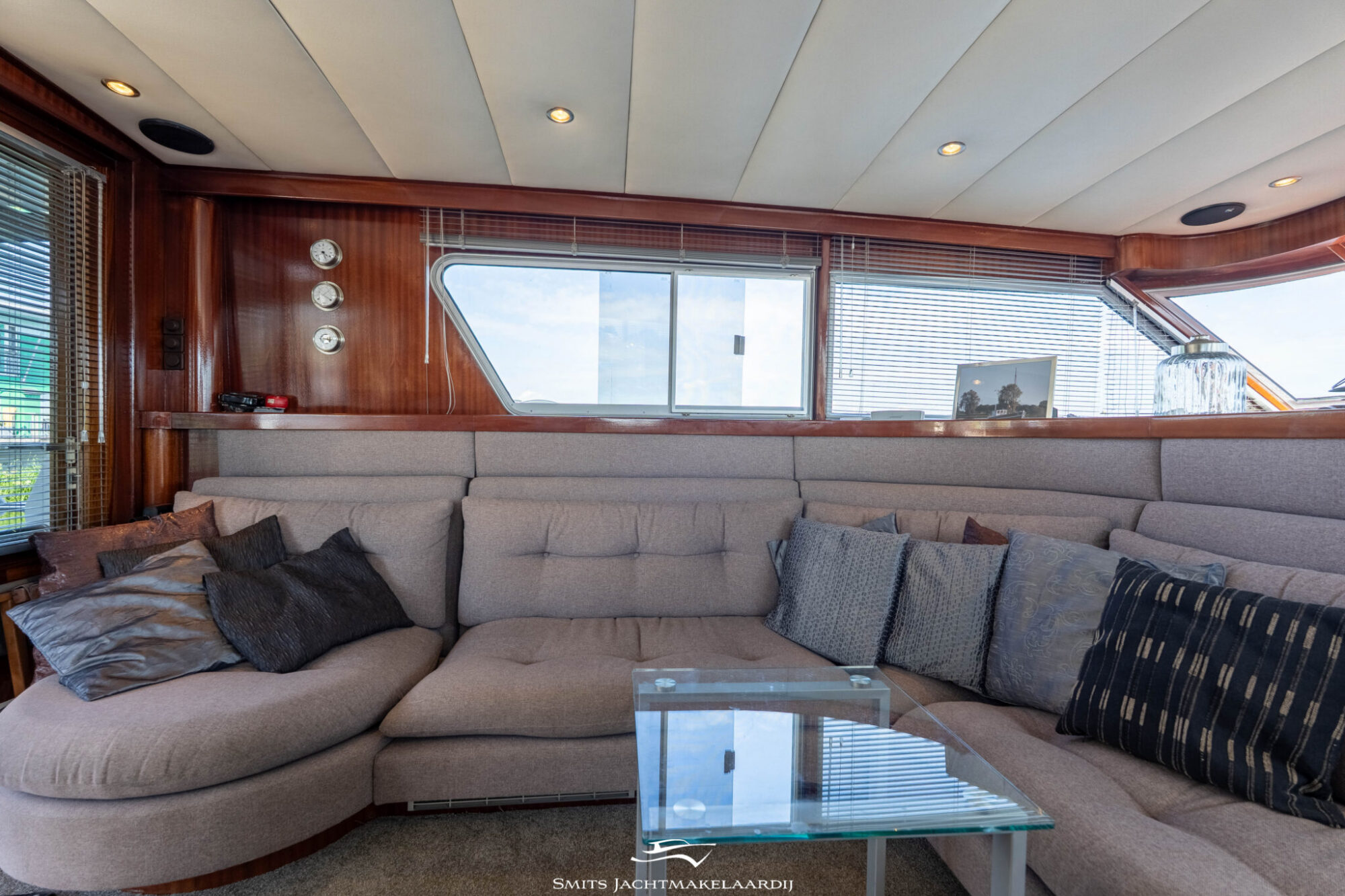 foto: 26 Van der Valk Valk Vitesse 54 Stabilizers