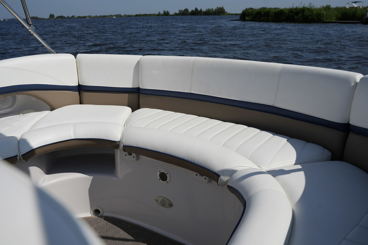 foto: 6 Four Winns 225 Sundowner