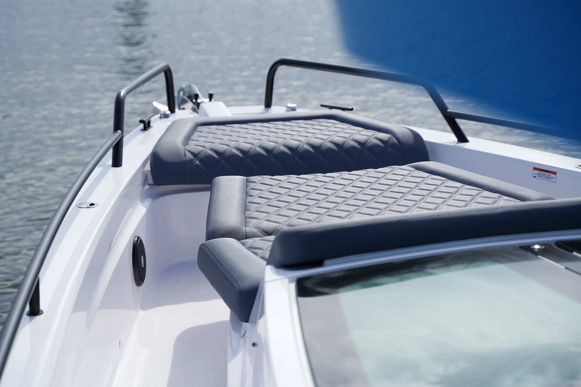 foto: 15 Axopar 37 XC Cross Cabin