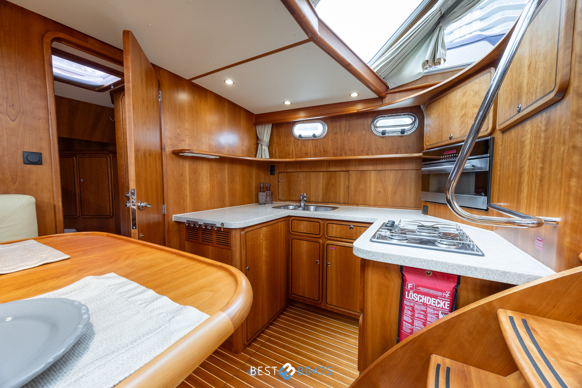 foto: 12 Linssen  Grand Sturdy 430 AC MKII Diamond