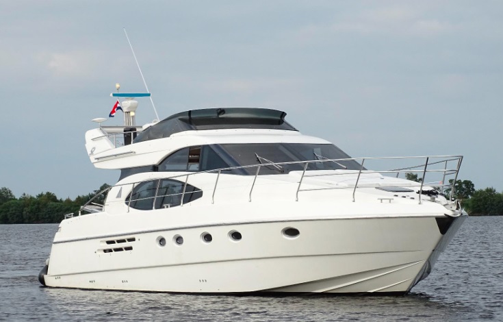  Azimut 52   Flybridge 