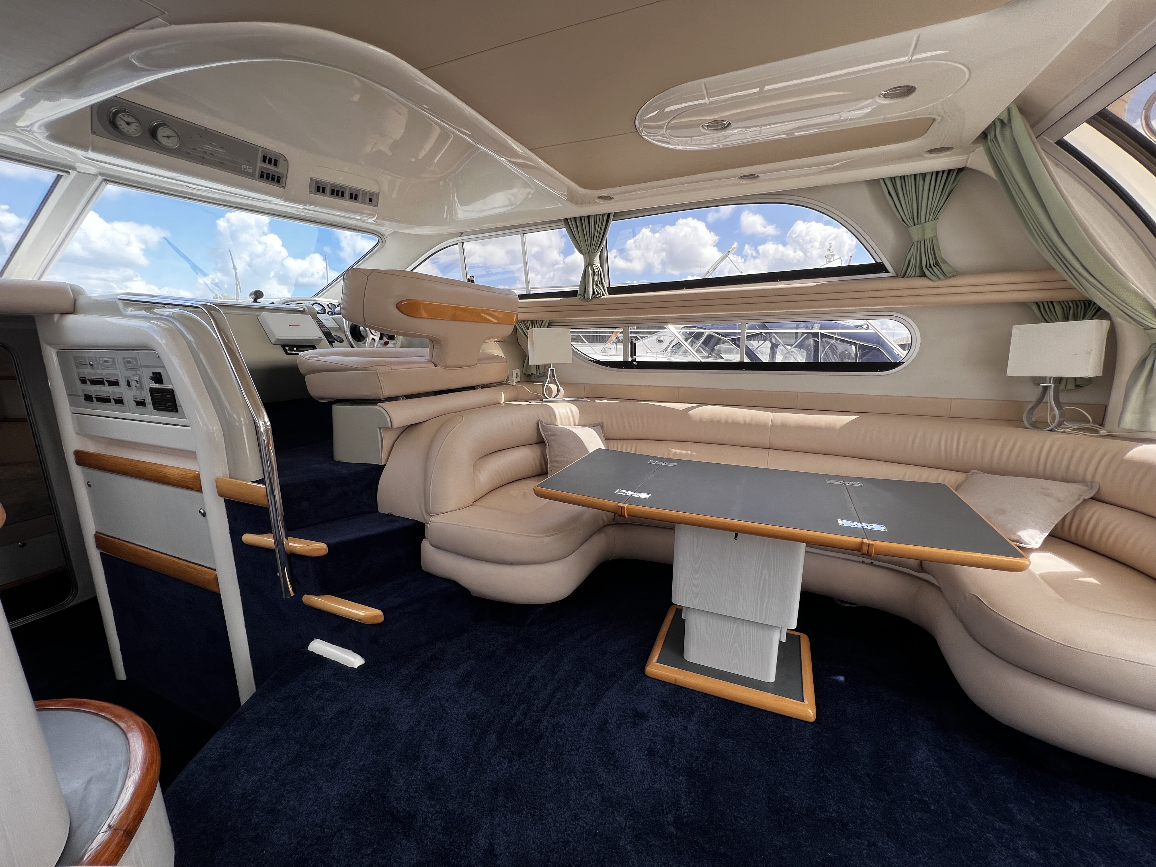 foto: 10 Sealine 420 Statesman