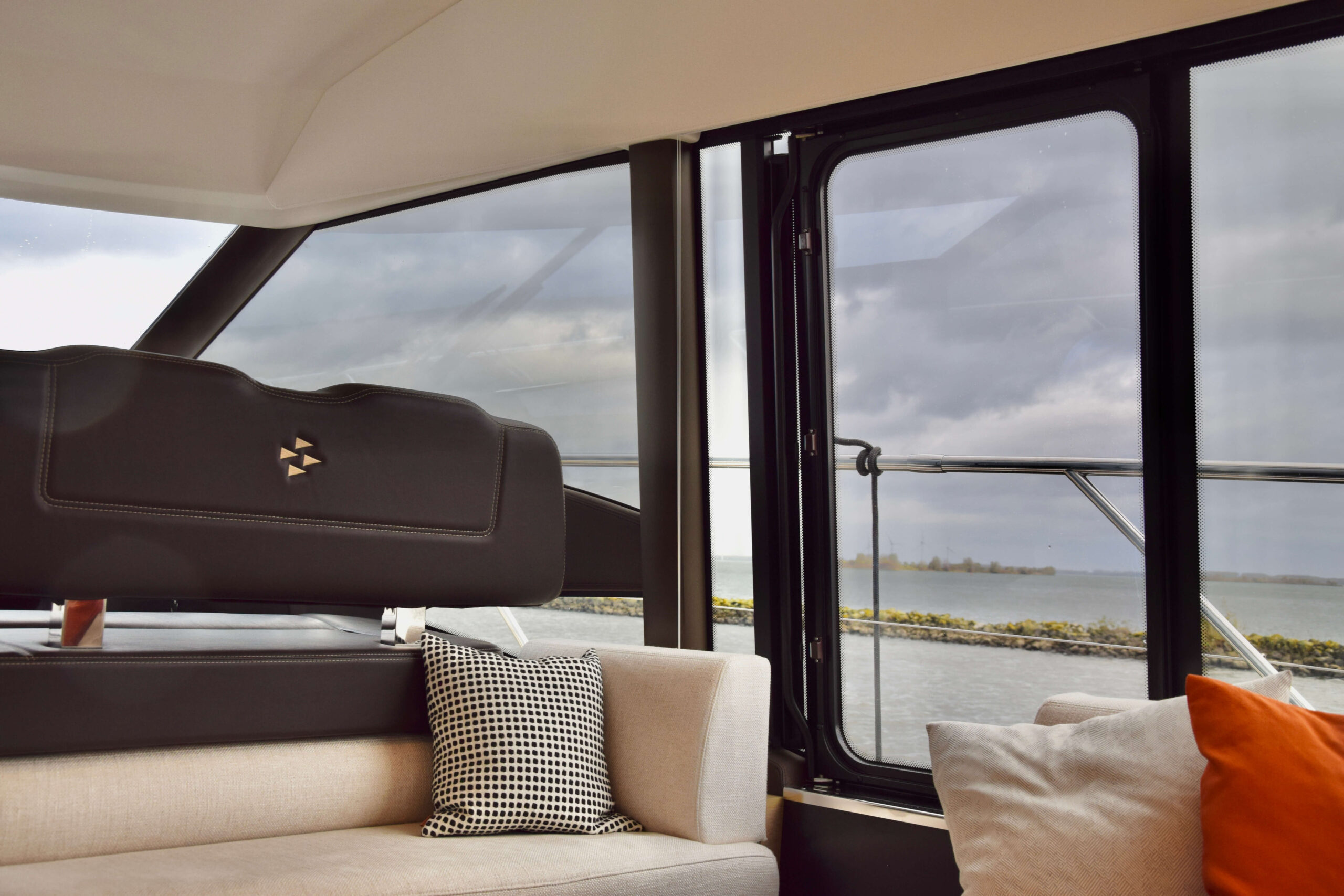 foto: 14 Prestige 590 Flybridge #49