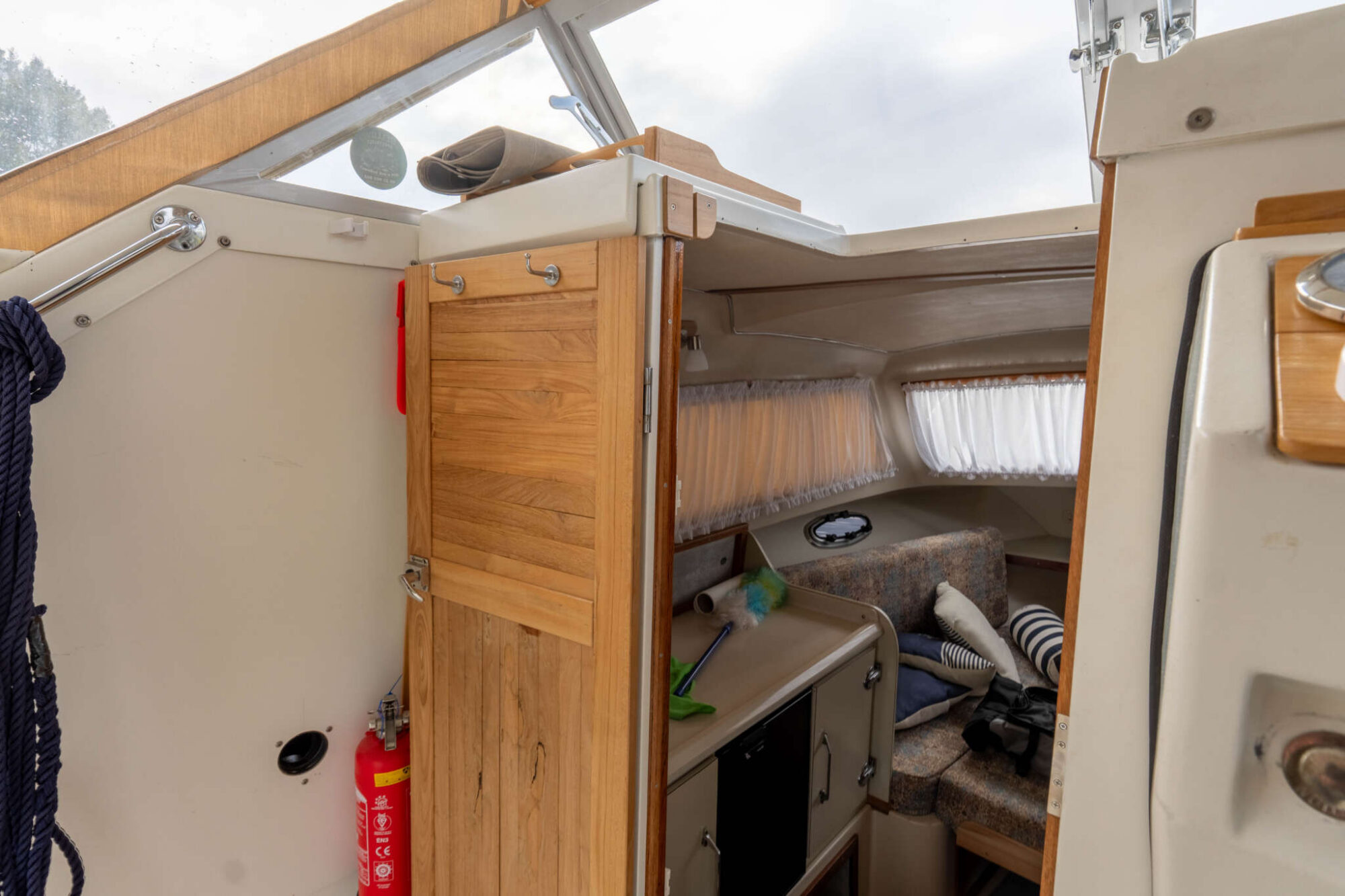 foto: 8 Bertram Bertram 25 Express Cruiser
