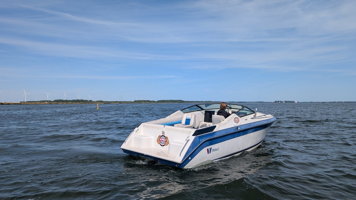 foto: 9 Wellcraft 233 Eclipse
