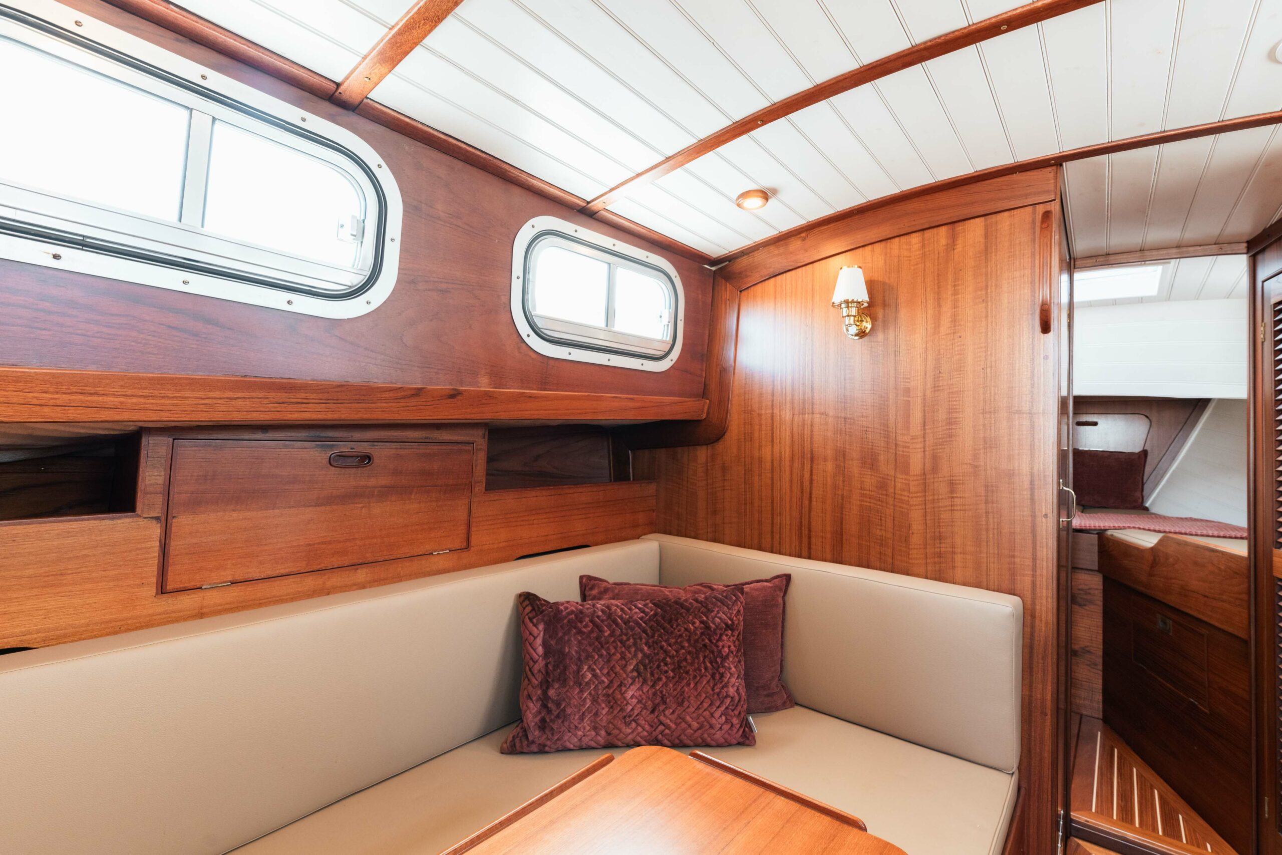 foto: 7 Fairways Marine Marine Fisher 30 Pilothouse Ketch