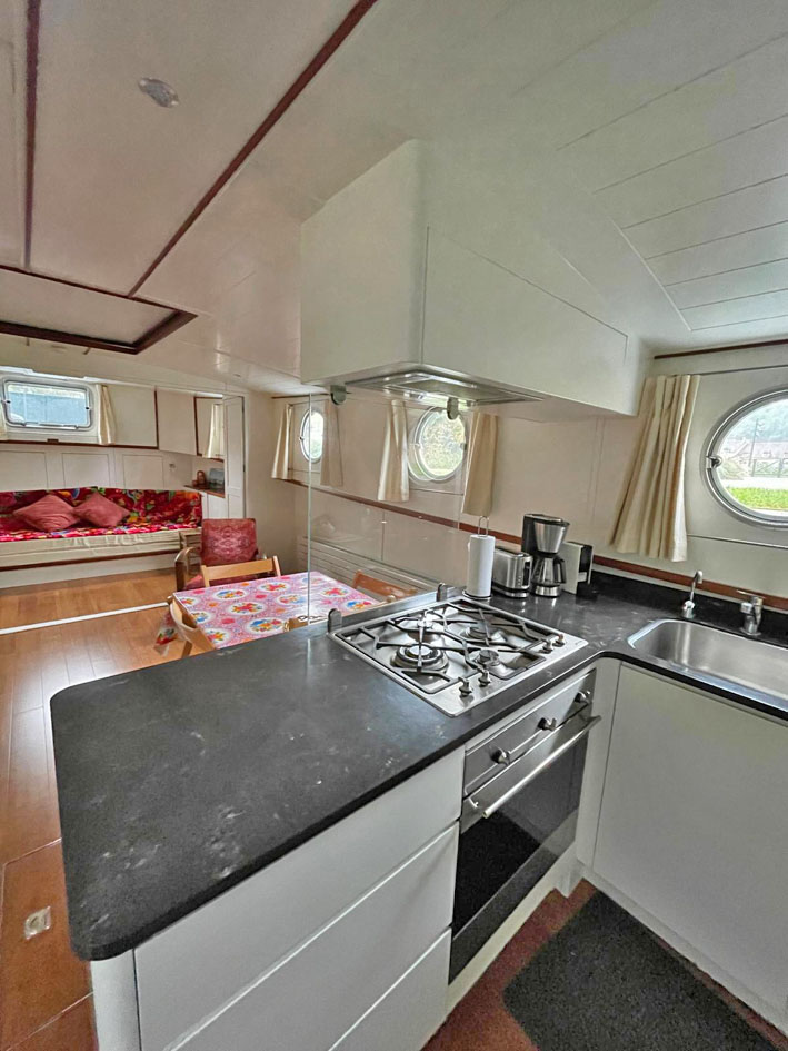 foto: 11 Piper Luxemotor 49L