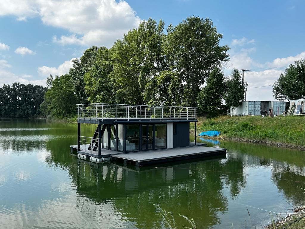 foto: 16 Shogun Mobile Houseboat