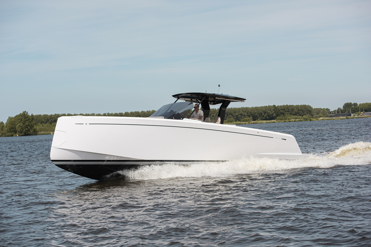 foto: 12 PARDO YACHTS 38  