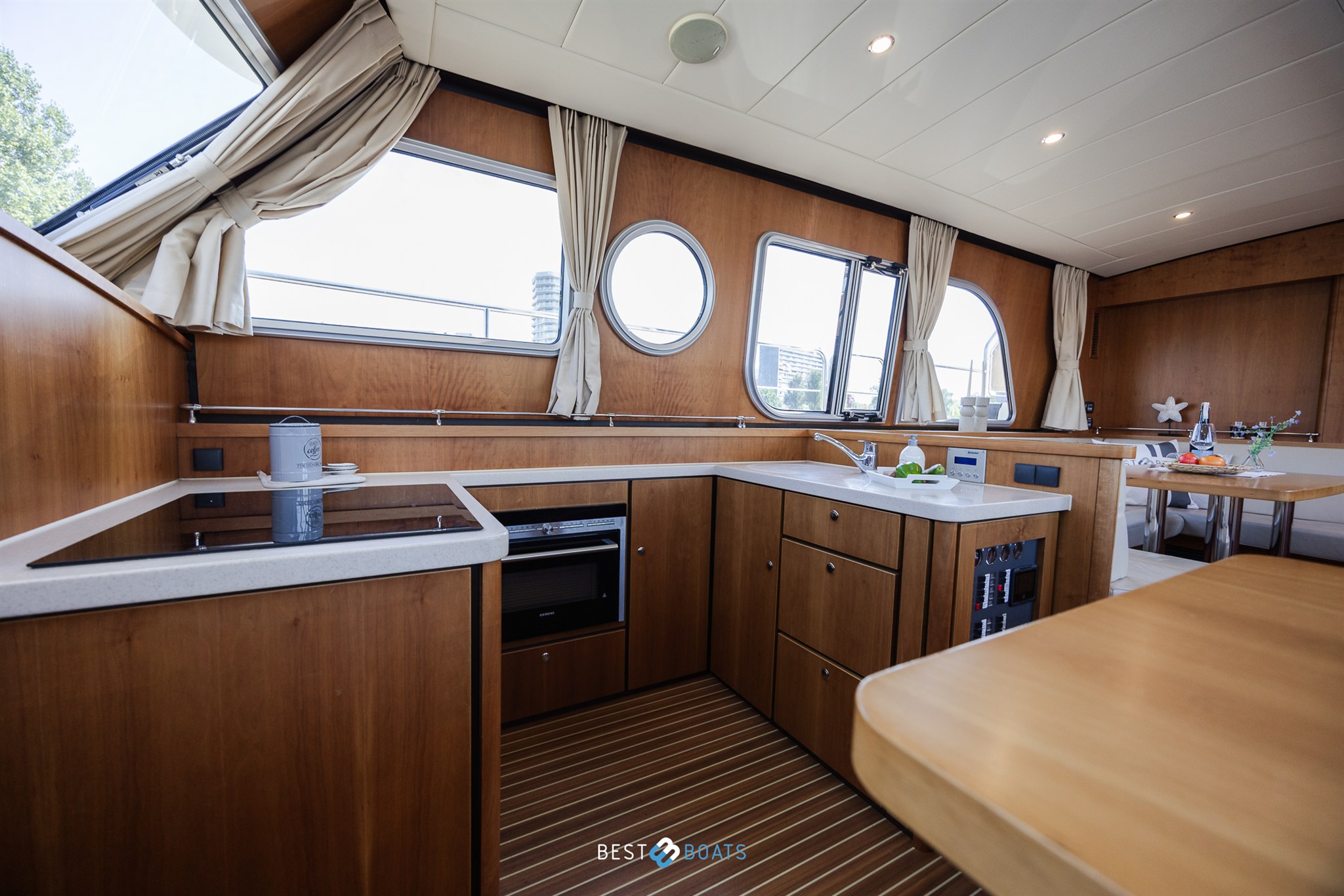 foto: 8 Linssen Grand Sturdy 43.9 AC
