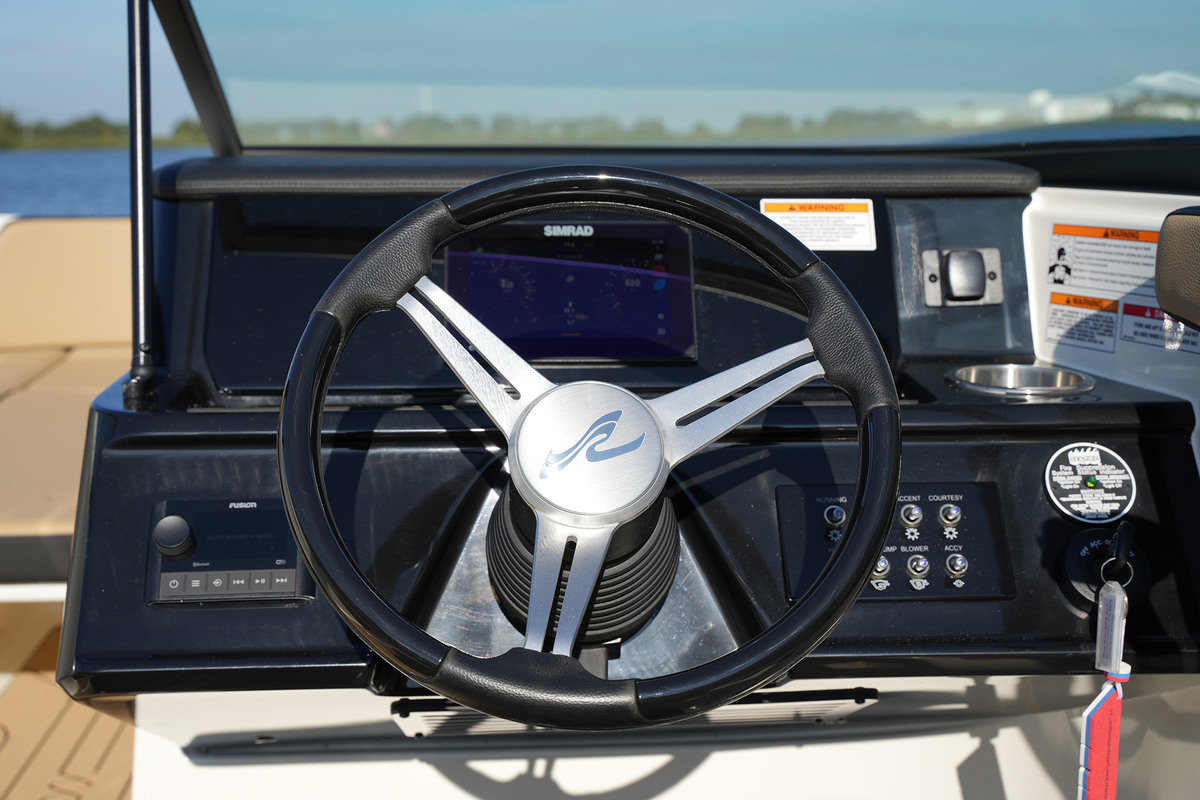 foto: 19 Sea Ray SPX 210