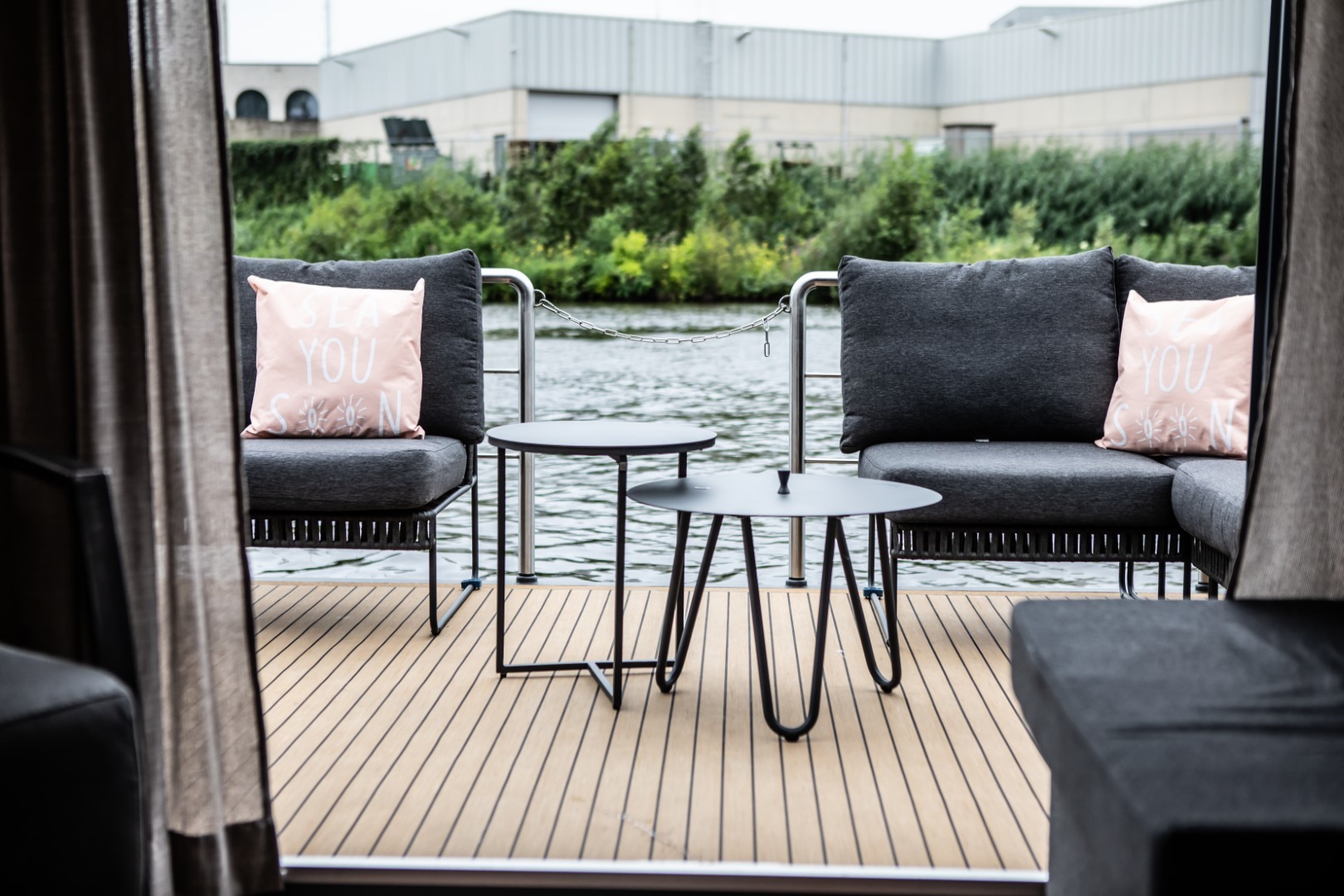 foto: 10 The Coon 1000 Houseboat