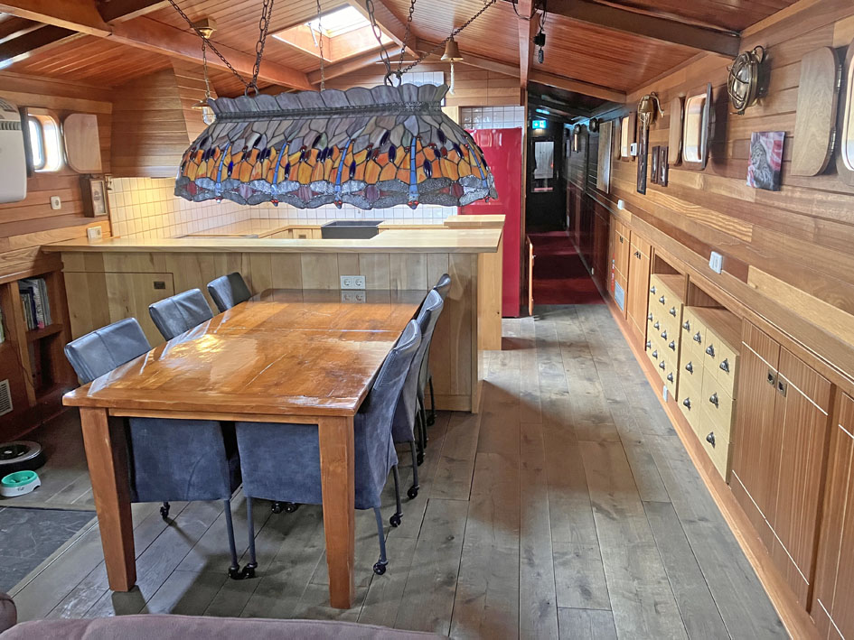 foto: 16 Spits B&B Varend Woonschip 39.09 met CvO