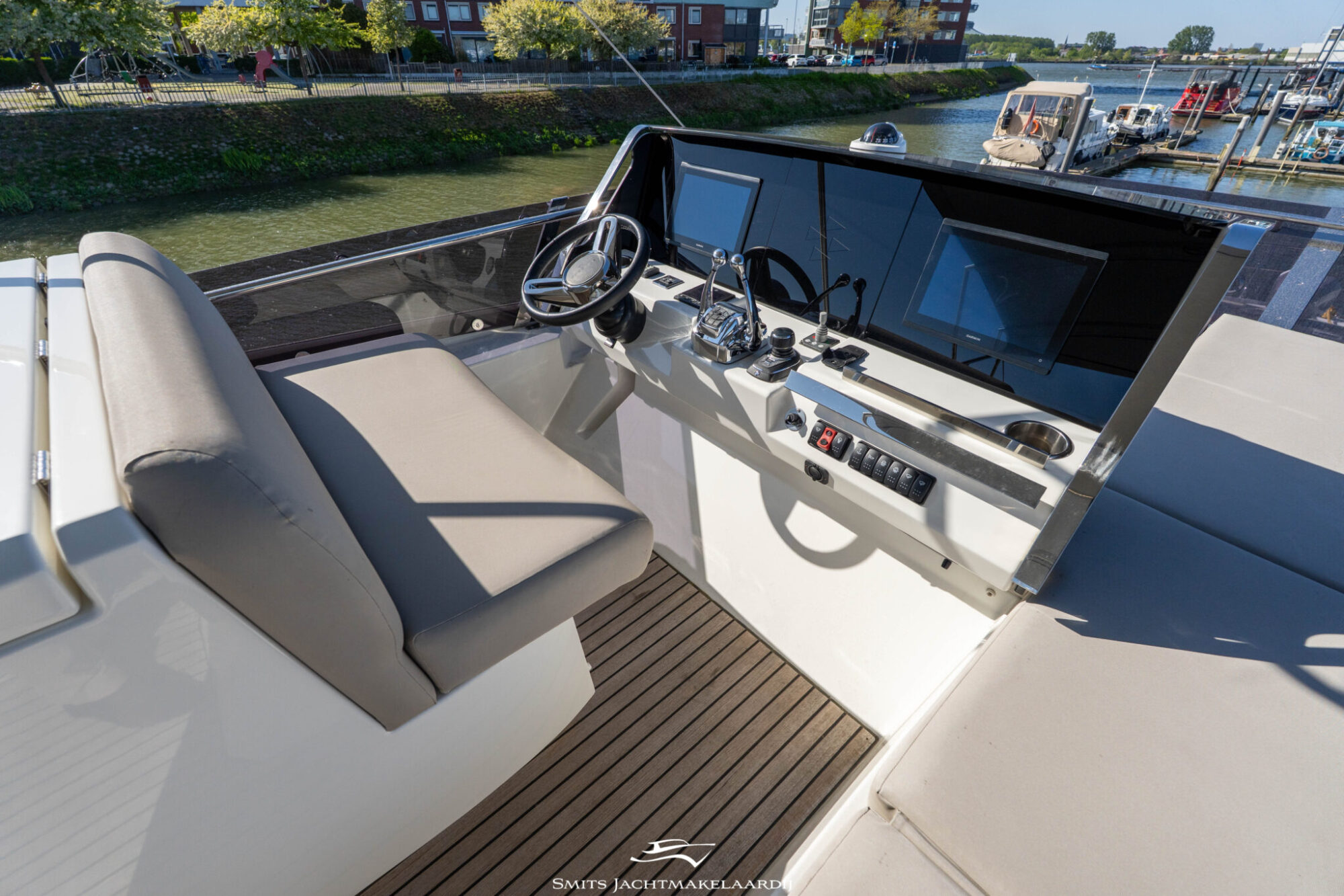 foto: 60 Prestige Prestige 590 Flybridge