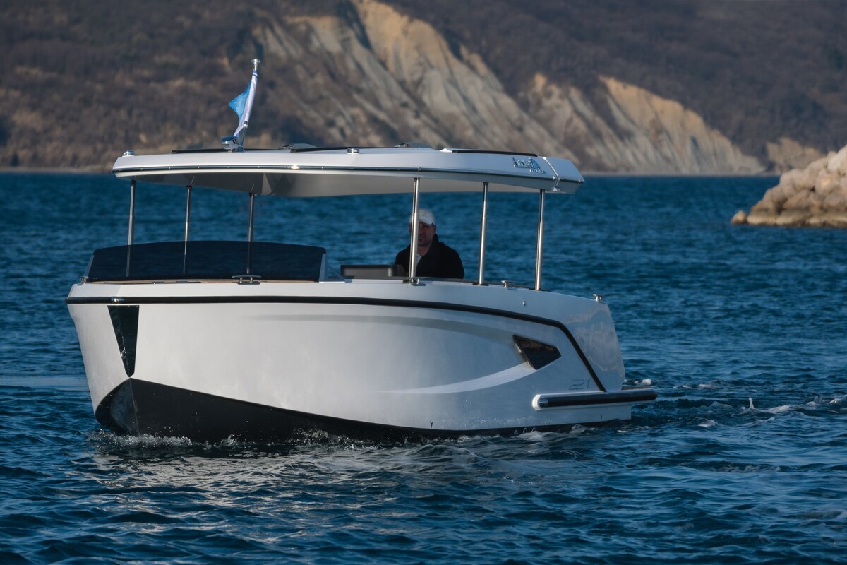 foto: 14 Alfastreet Marine 21 Open Electric