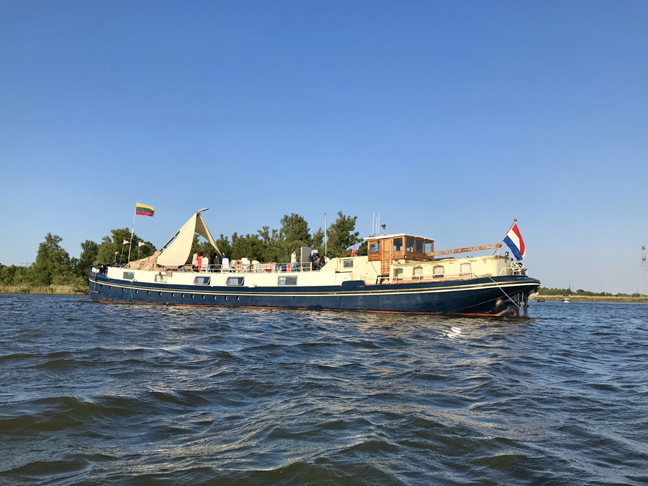 foto: 23 Luxe Motor 36.72, CBB Rijn